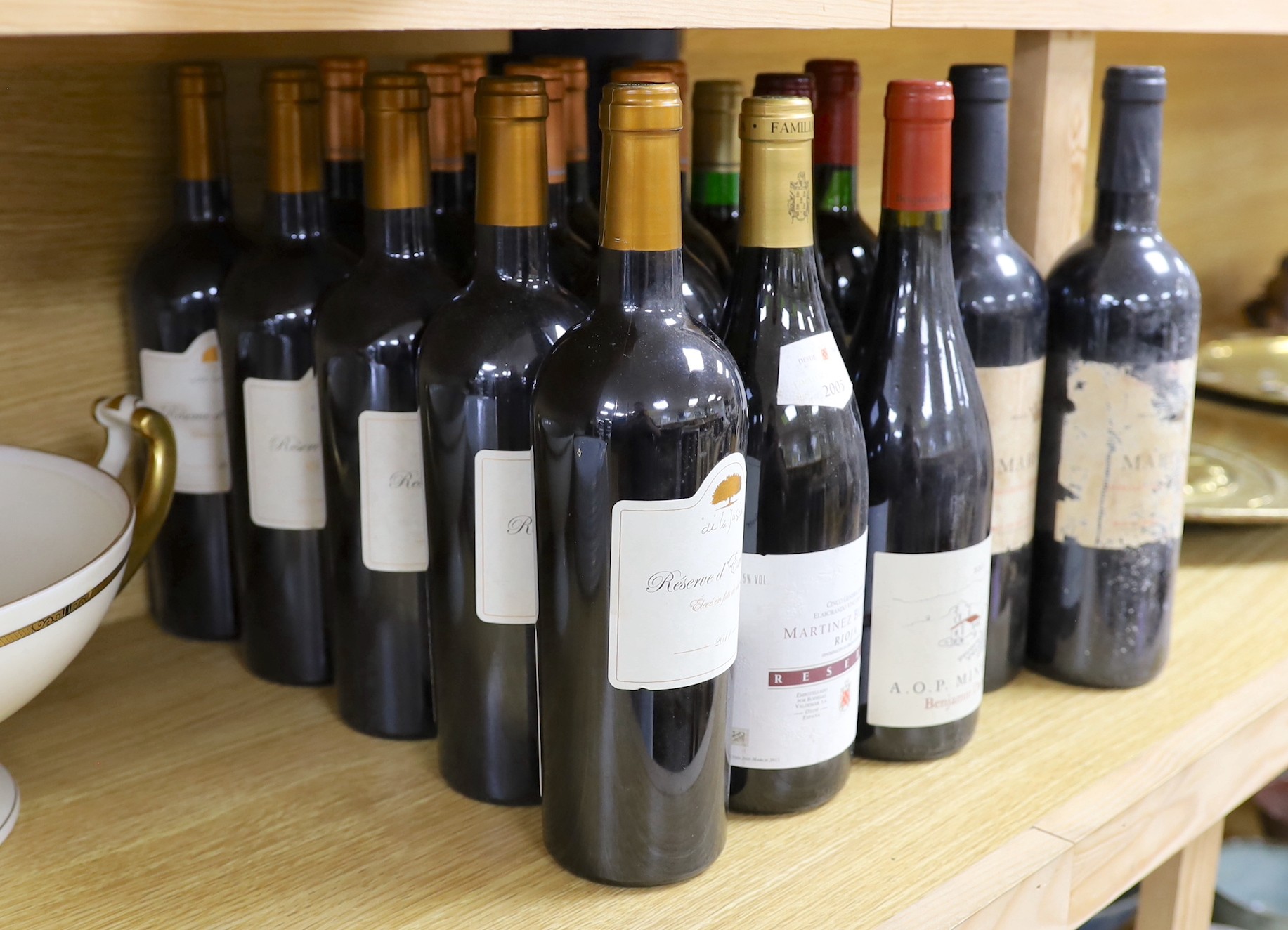 20 various bottles of red wine including 5 bottles of Reserve d’Excellence 2011, 7 bottles of Pauillac 2006, etc.